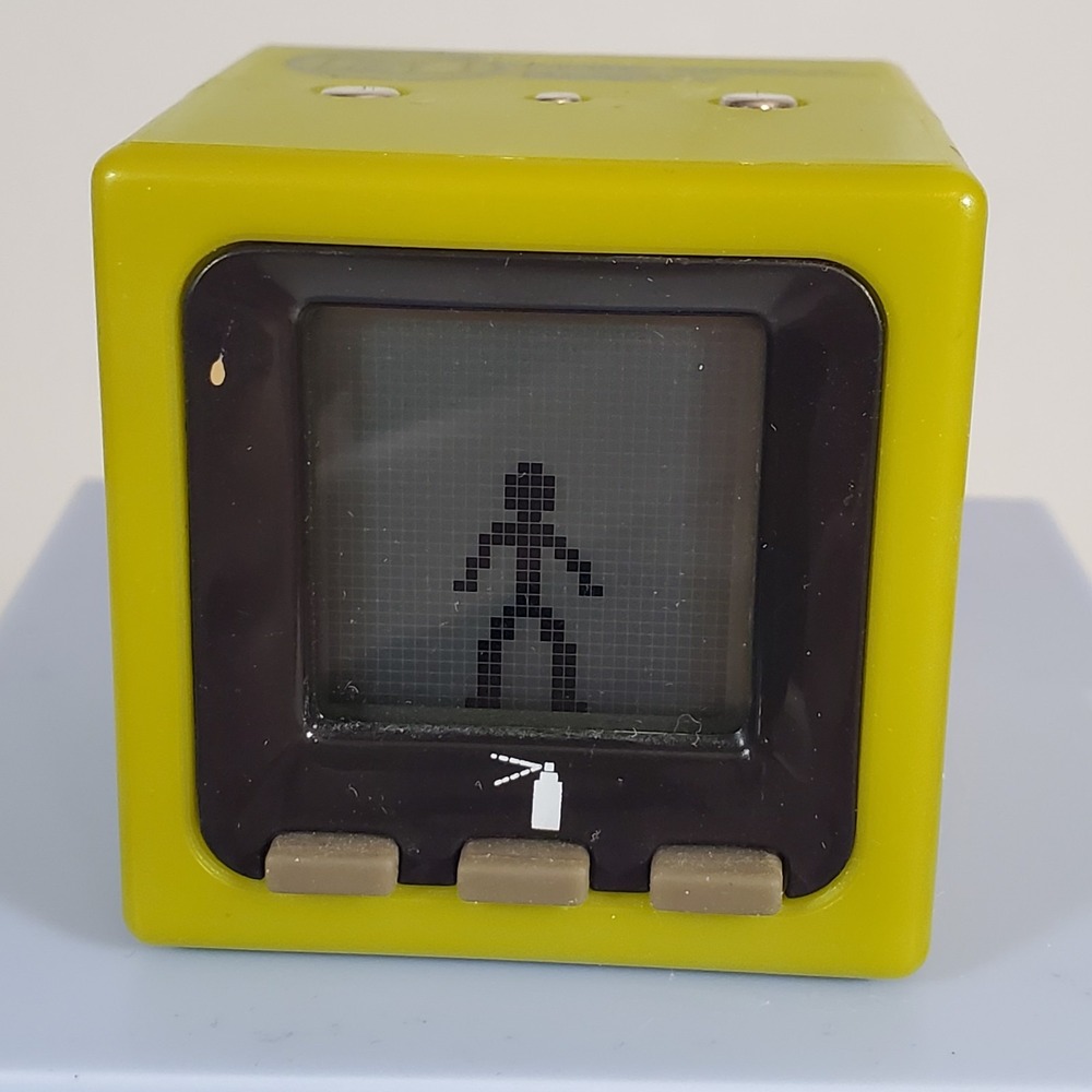 Radica Cube World Dusty Series 2 Green 2006 Electronic Pocket Stickman Tested B